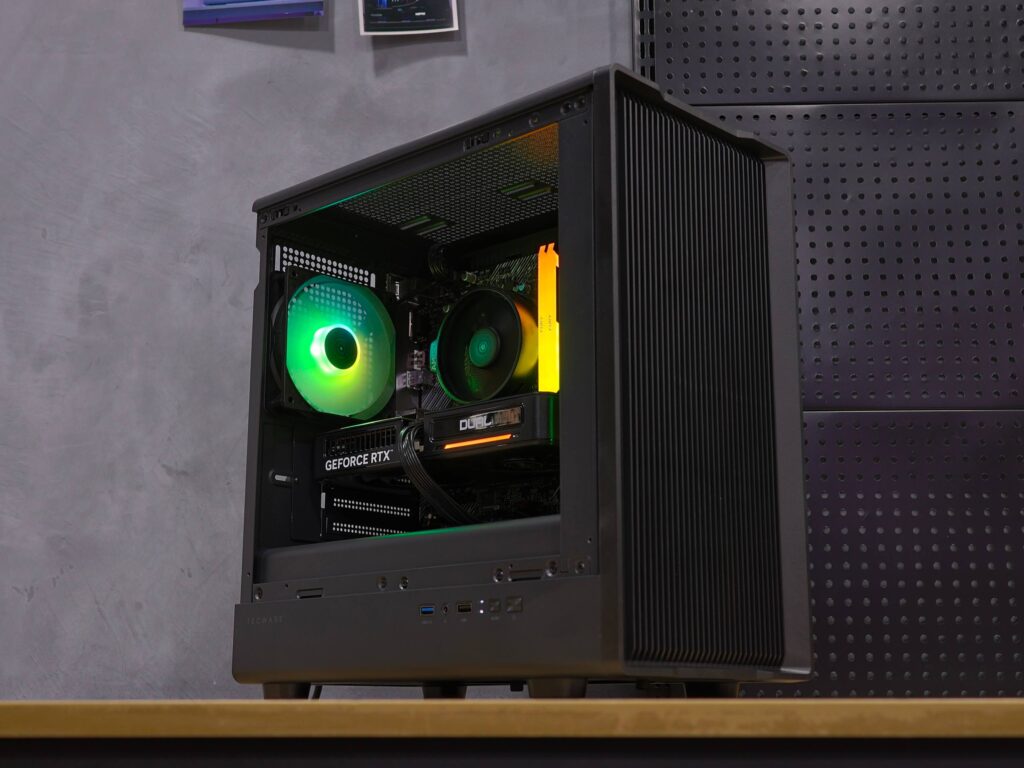 F3