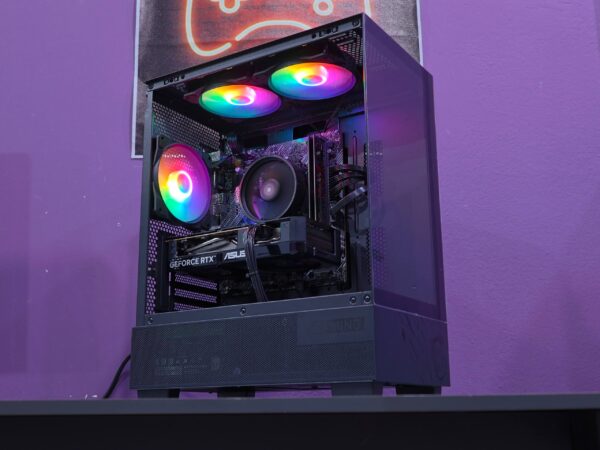 Phantom Mag Pano (R5 5500 + RTX 5050)